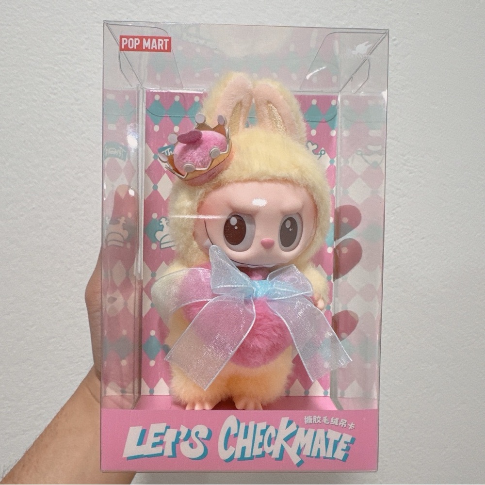 Pop Mart Let's Checkmate Labubu